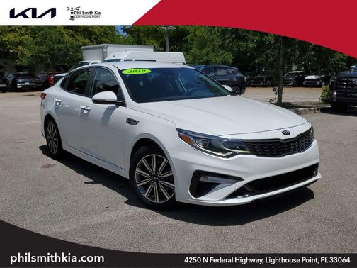 Snow White Pearl 2019 Kia Optima LX