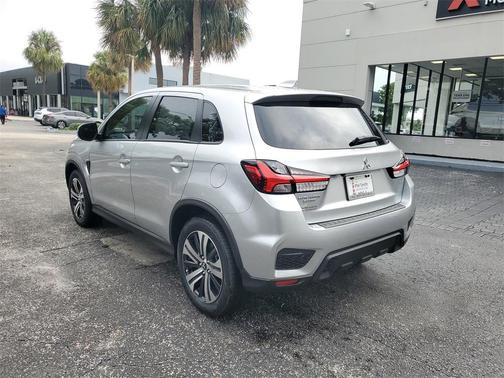 2025 Mitsubishi Outlander Sport SE