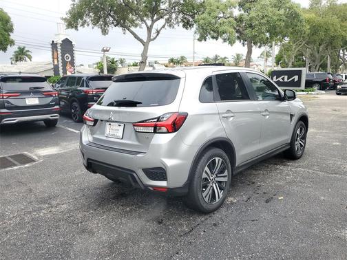 2025 Mitsubishi Outlander Sport SE