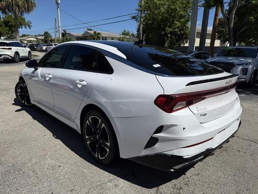 2022 Kia K5 GT-Line