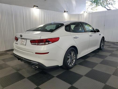 2019 Kia Optima LX