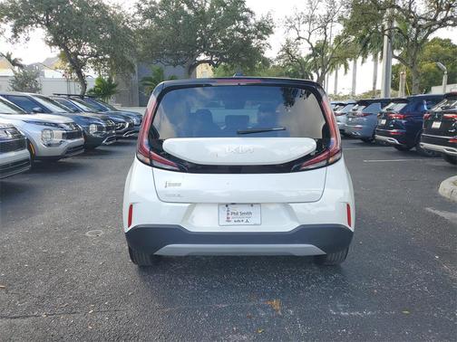 2024 Kia Soul LX