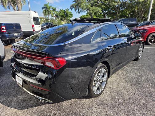 2023 Kia K5 EX