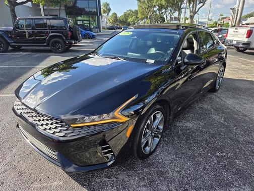 2023 Kia K5 EX