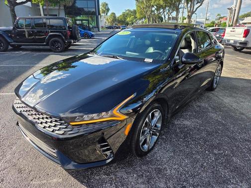 2023 Kia K5 EX