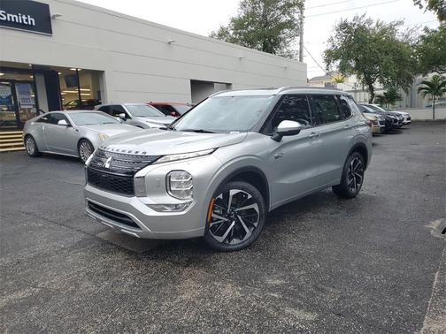 2025 Mitsubishi Outlander PHEV SEL