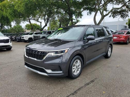 2023 Kia Carnival LX