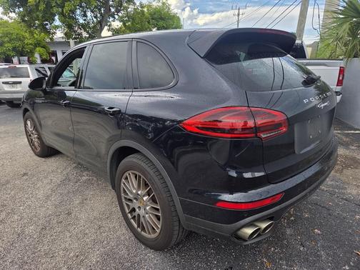 2017 Porsche Cayenne S