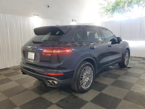 2017 Porsche Cayenne S