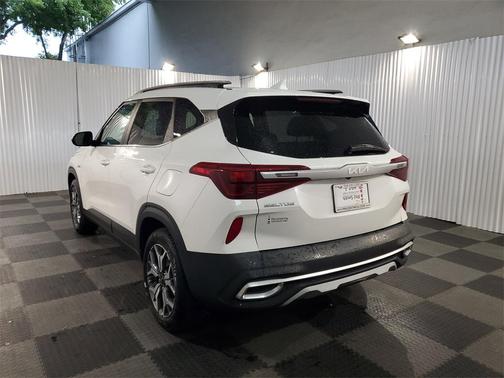 2022 Kia Seltos EX