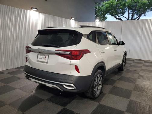 2022 Kia Seltos EX
