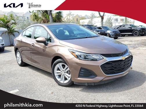 Oakwood Metallc 2019 Chevrolet Cruze LT