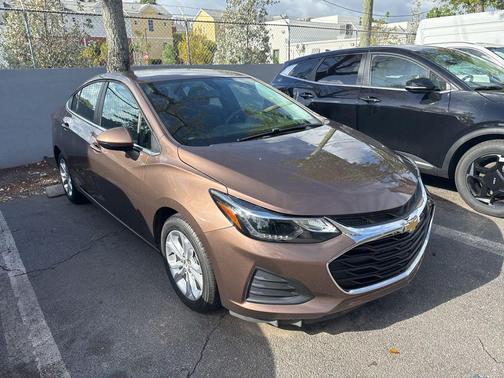 Oakwood Metallc 2019 Chevrolet Cruze LT