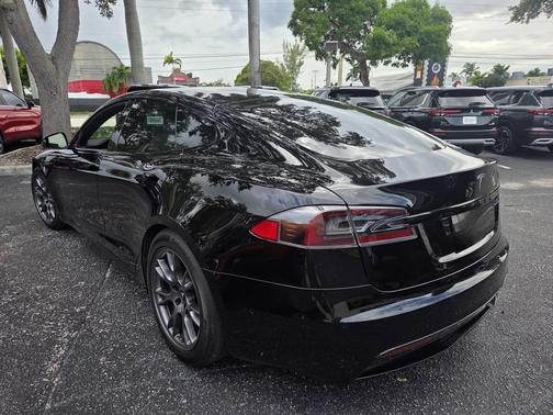 2022 Tesla Model S Base