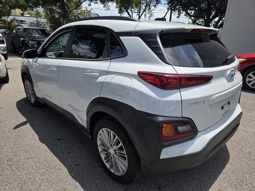 2021 Hyundai KONA SEL