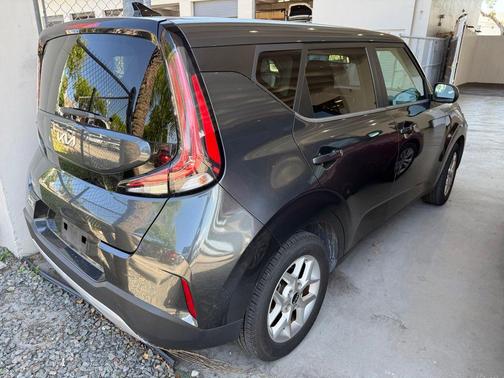 Gravity Gray 2023 Kia Soul S