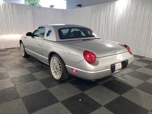 2004 Ford Thunderbird Base