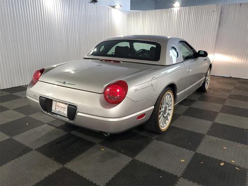 2004 Ford Thunderbird Base