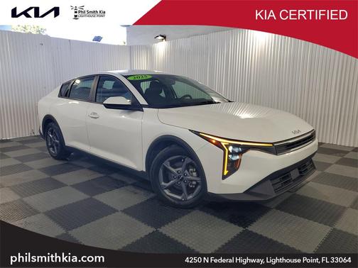 2025 Kia K4 LXS