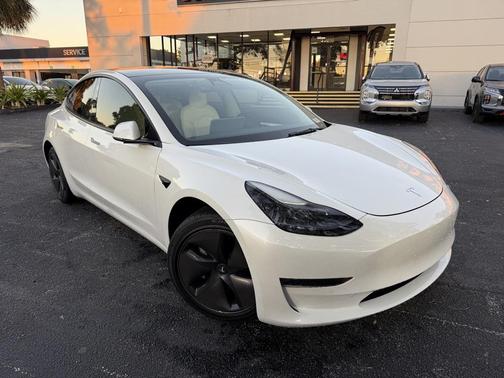 2022 Tesla Model 3 Long Range