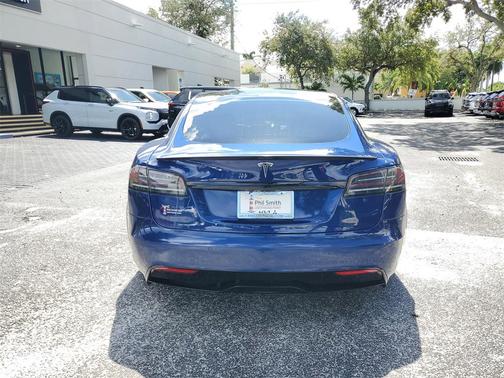 2022 Tesla Model S Plaid