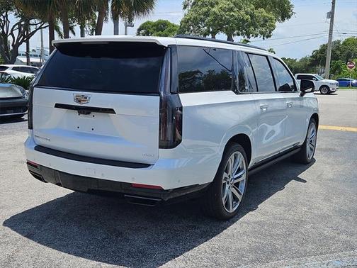 2025 Cadillac Escalade ESV Sport Platinum