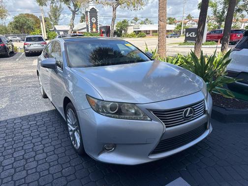 Silver Lining Metallic 2014 Lexus ES 350 Base