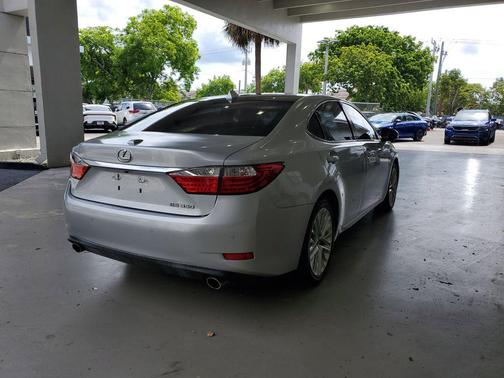 Silver Lining Metallic 2014 Lexus ES 350 Base