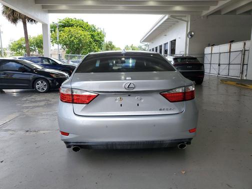 Silver Lining Metallic 2014 Lexus ES 350 Base