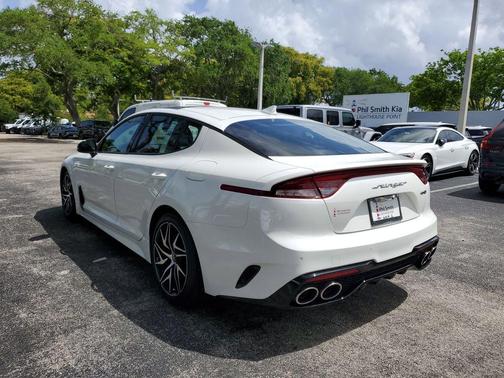 Snow White Pearl 2022 Kia Stinger GT-Line
