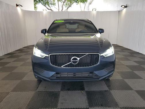 2020 Volvo XC60 T5 Momentum
