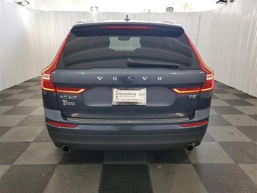 2020 Volvo XC60 T5 Momentum