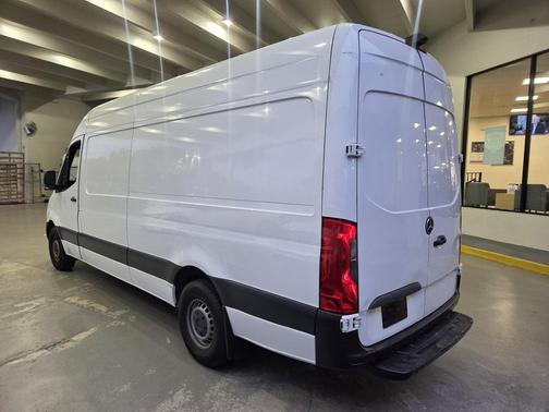 2021 Mercedes-Benz Sprinter 2500 Cargo 170 WB