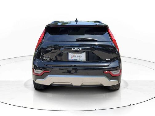 Aurora Black Pearl 2023 Kia Niro Touring
