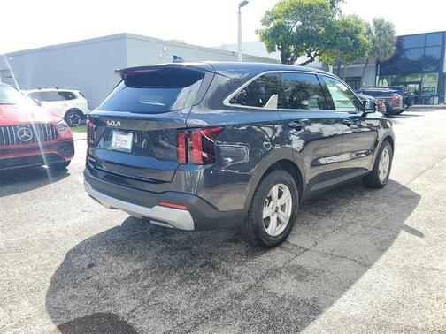 2025 Kia Sorento LX
