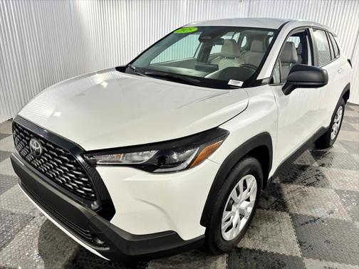 2025 Toyota Corolla Cross LE