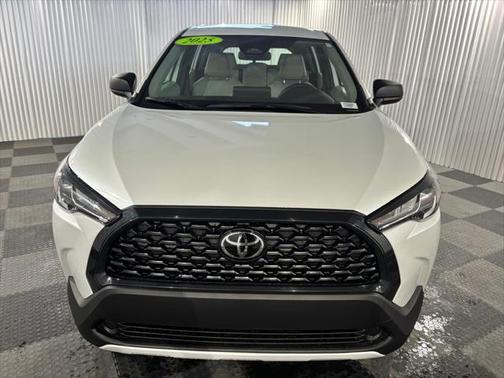 2025 Toyota Corolla Cross LE