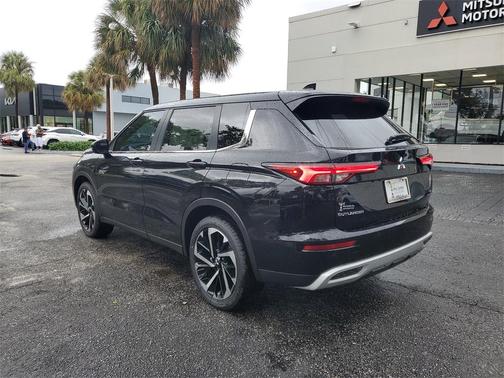 2025 Mitsubishi Outlander PHEV SE S-AWC