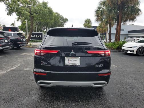 2025 Mitsubishi Outlander PHEV SE S-AWC