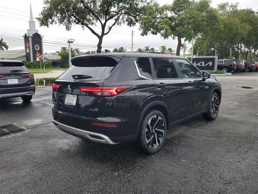 2025 Mitsubishi Outlander PHEV SE S-AWC