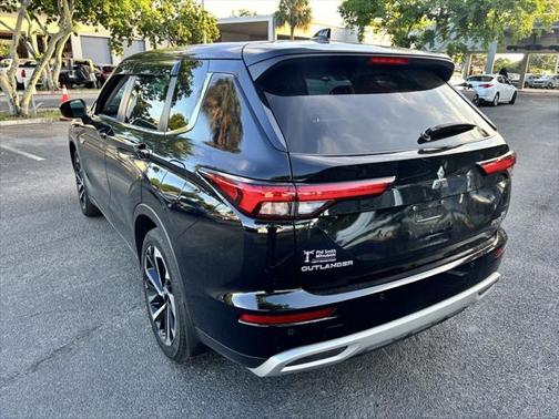2023 Mitsubishi Outlander PHEV LE