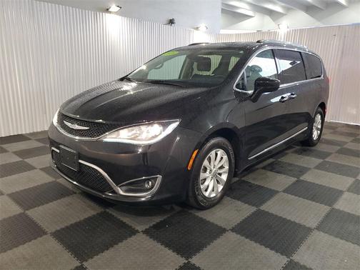 2018 Chrysler Pacifica Touring-L