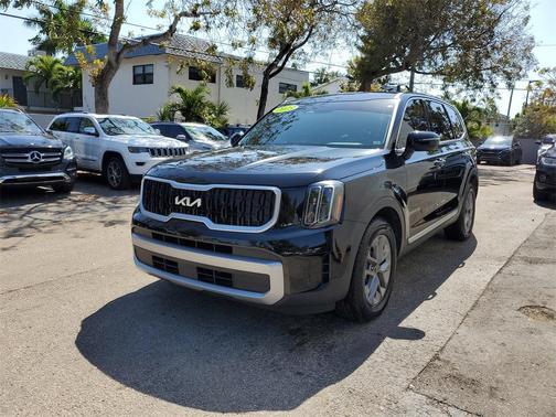 2023 Kia Telluride LX