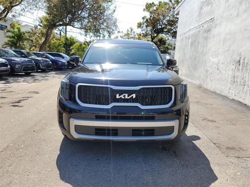 2023 Kia Telluride LX