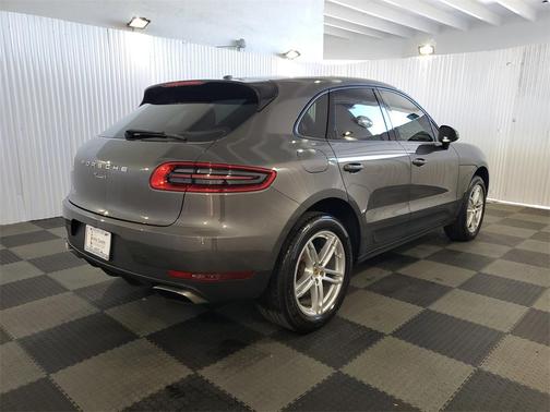 2017 Porsche Macan Base
