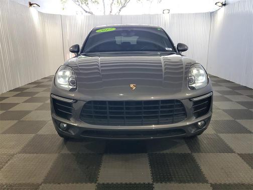 2017 Porsche Macan Base