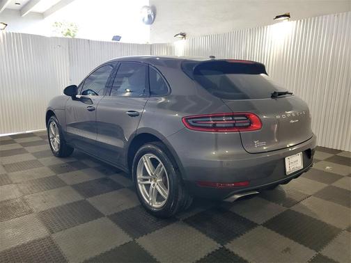 2017 Porsche Macan Base