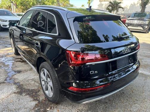 2023 Audi Q5 40 Premium Plus