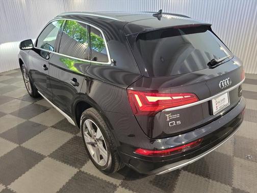 2023 Audi Q5 40 Premium Plus