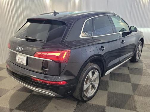 2023 Audi Q5 40 Premium Plus